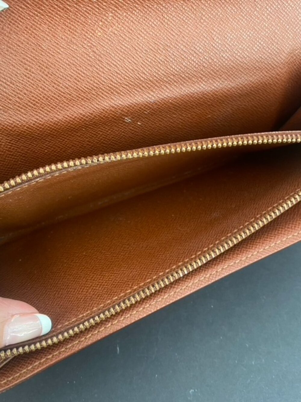 Louis Vuitton Monogram Sarah Wallet - Picture 14 of 16